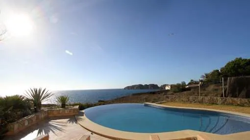 First sea line villa in Santa Ponsa for rent
